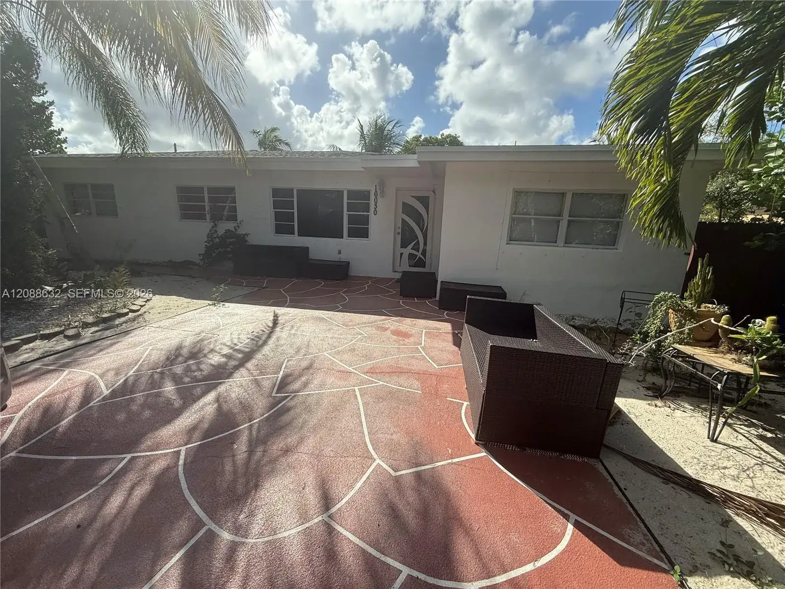 3 bedroom 2 bath Residential Lease for rent at 16030 Miami Dr, North Miami Beach FL 33162