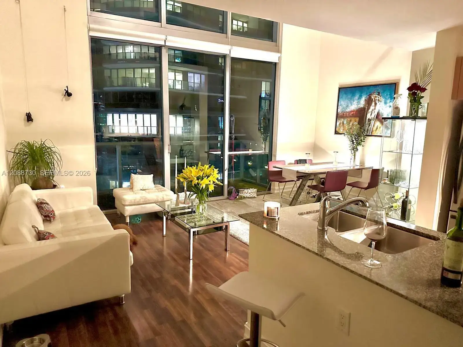 1 bedroom 1 bath Residential Lease for rent at 1050 Brickell Ave # 3216, Miami FL 33131