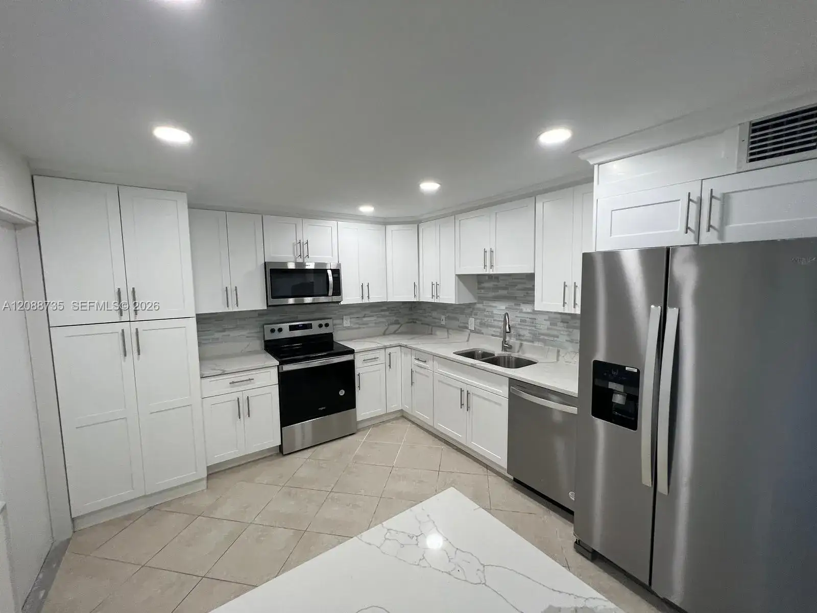 3 bedroom 2 bath Residential Lease for rent at 501 SW 11th Pl # 410, Boca Raton FL 33432
