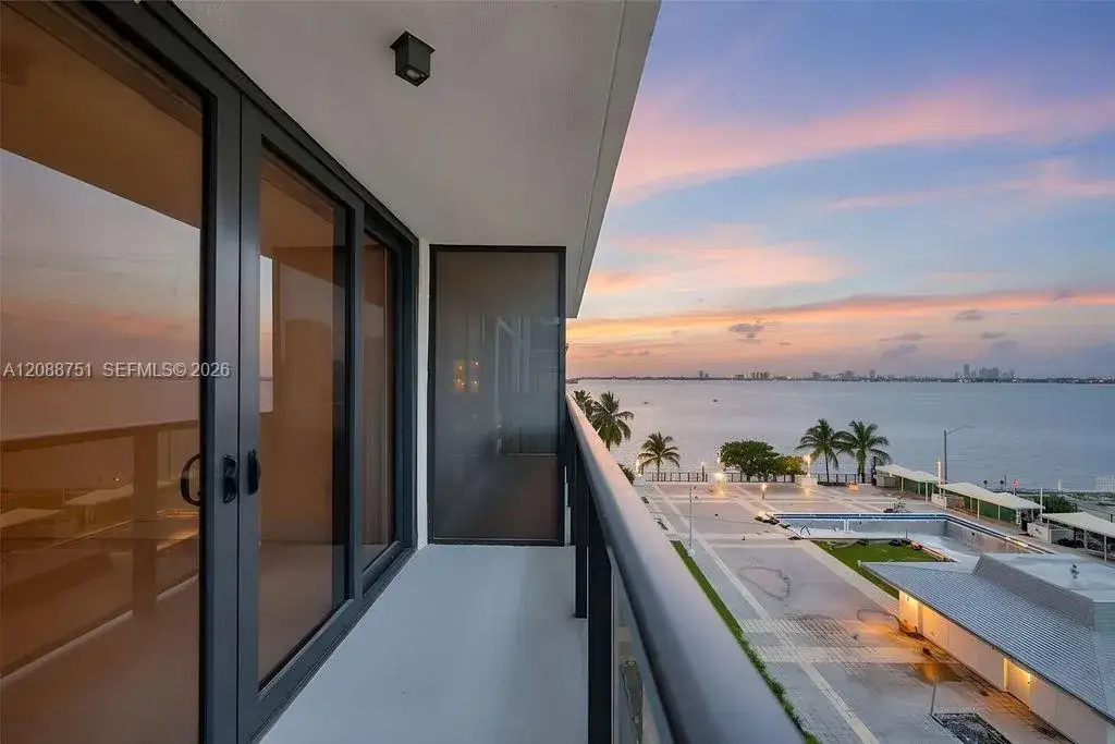 1 bedroom 2 bath Residential for sale at 600 NE 36th St # 508, Miami FL 33137