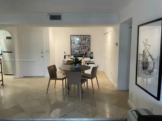 2 bedroom 2 bath Residential Lease for rent at 7707 SW 86th St # 203, Miami FL 33143