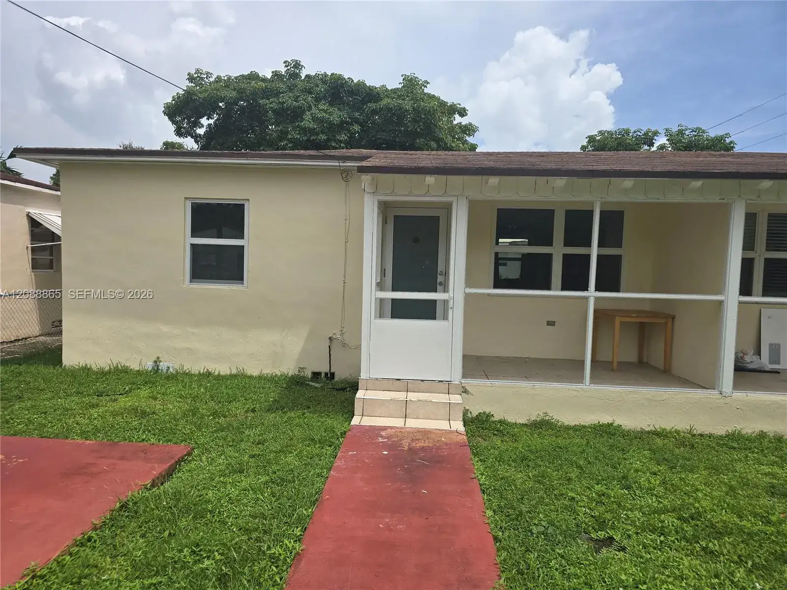 2 bedroom 1 bath Residential Lease for rent at 2137 SW 59th Ave # 2137, Miami FL 33155