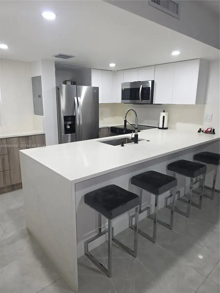 2 bedroom 2 bath Residential Lease for rent at 6446 E Miami Lakes Dr E, Miami Lakes FL 33014