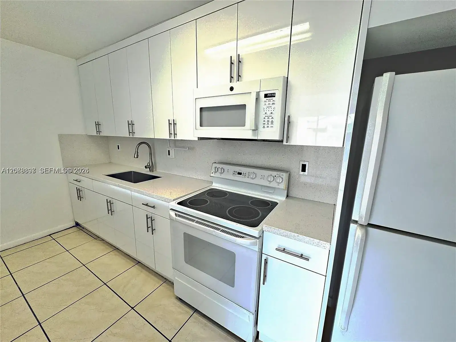 1 bedroom 1 bath Residential Lease for rent at 4620 NW 79th Ave # 2B, Doral FL 33166