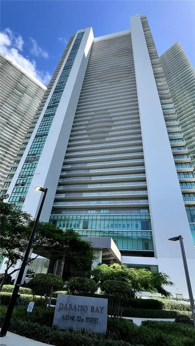 2 bedroom 3 bath Residential Lease for rent at 650 NE 32nd St # 2003, Miami FL 33137
