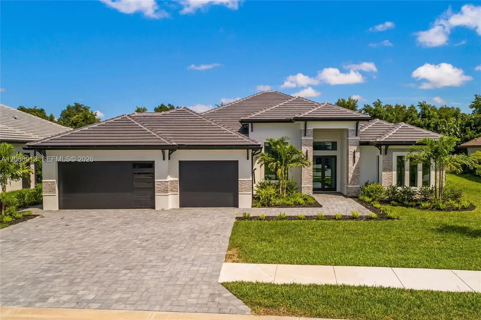 4 bedroom 4 bath Residential for sale at 14318 charthouse, Naples FL 34114