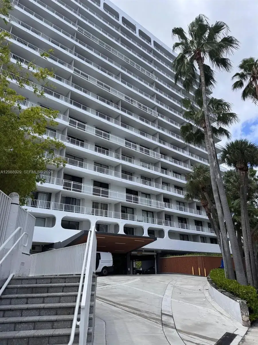 2 bedroom 2 bath Residential for sale at 200 SE 15th Rd # 7D, Miami FL 33129