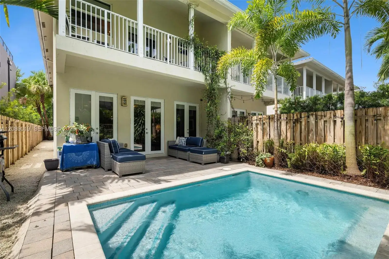 3 bedroom 2 bath Residential for sale at 3139 Hibiscus St # 3139, Miami FL 33133
