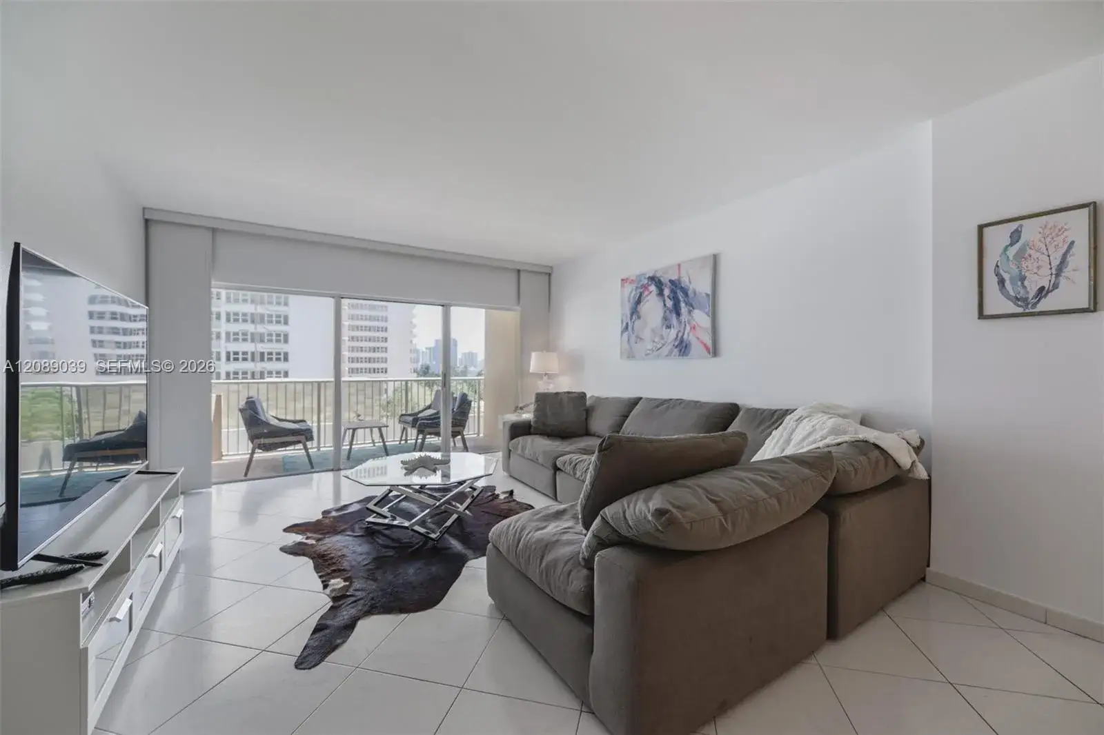 2 bedroom 2 bath Residential Lease for rent at 1980 S Ocean Dr # 5G, Hallandale Beach FL 33009