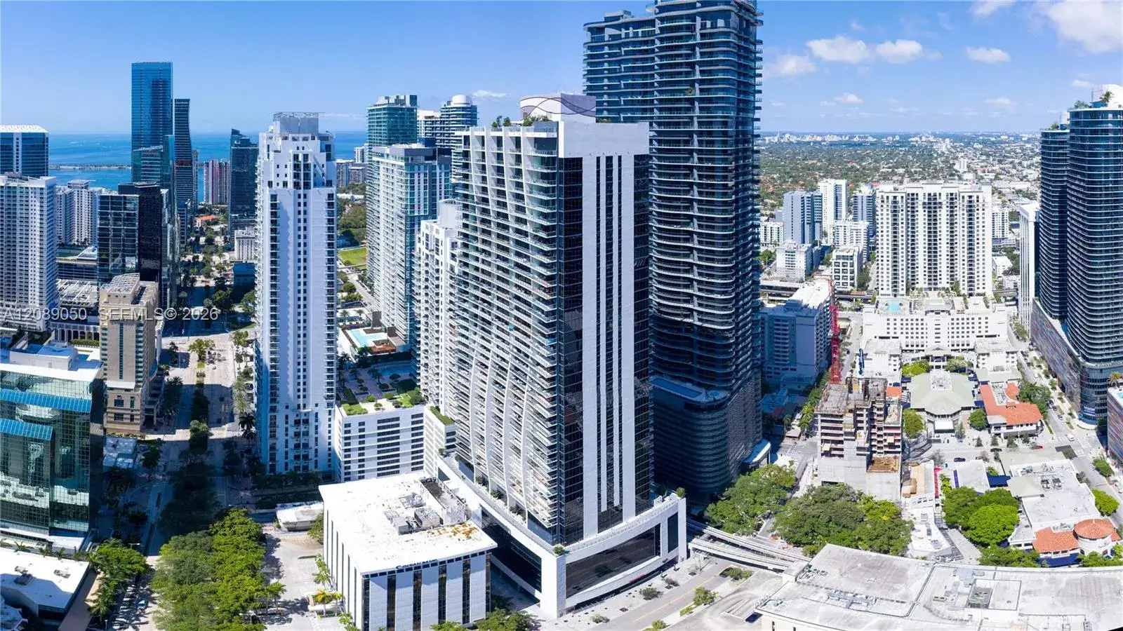 3 bedroom 3 bath Residential Lease for rent at 1010 Brickell Ave # 3905, Miami FL 33131