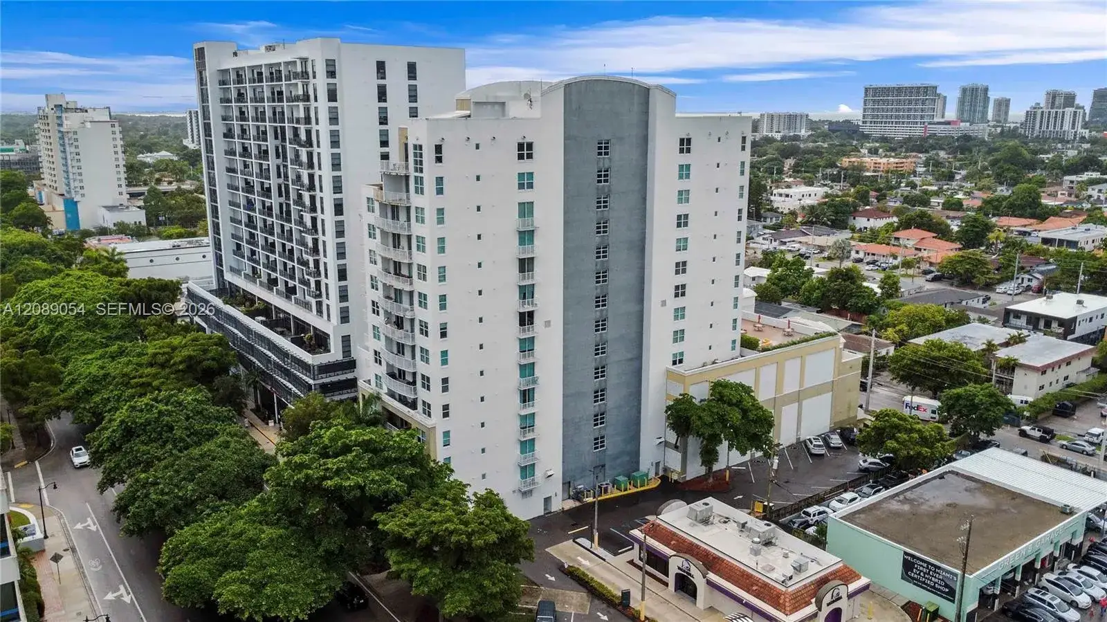 1 bedroom 1 bath Residential for sale at 3180 SW 22nd Ter # 604, Miami FL 33145