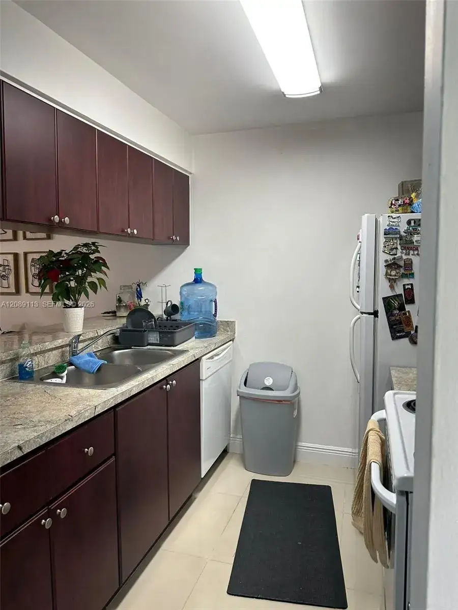 8100 Geneva Ct # 445, Doral FL 33166