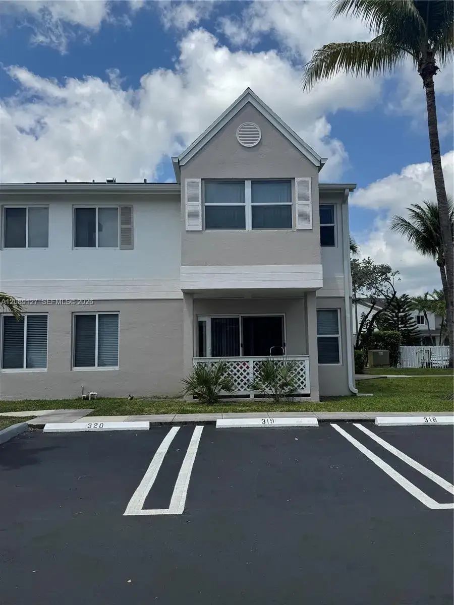2 bedroom 1 bath Residential Lease for rent at 17440 NW 67th Ct # 15, Hialeah FL 33015