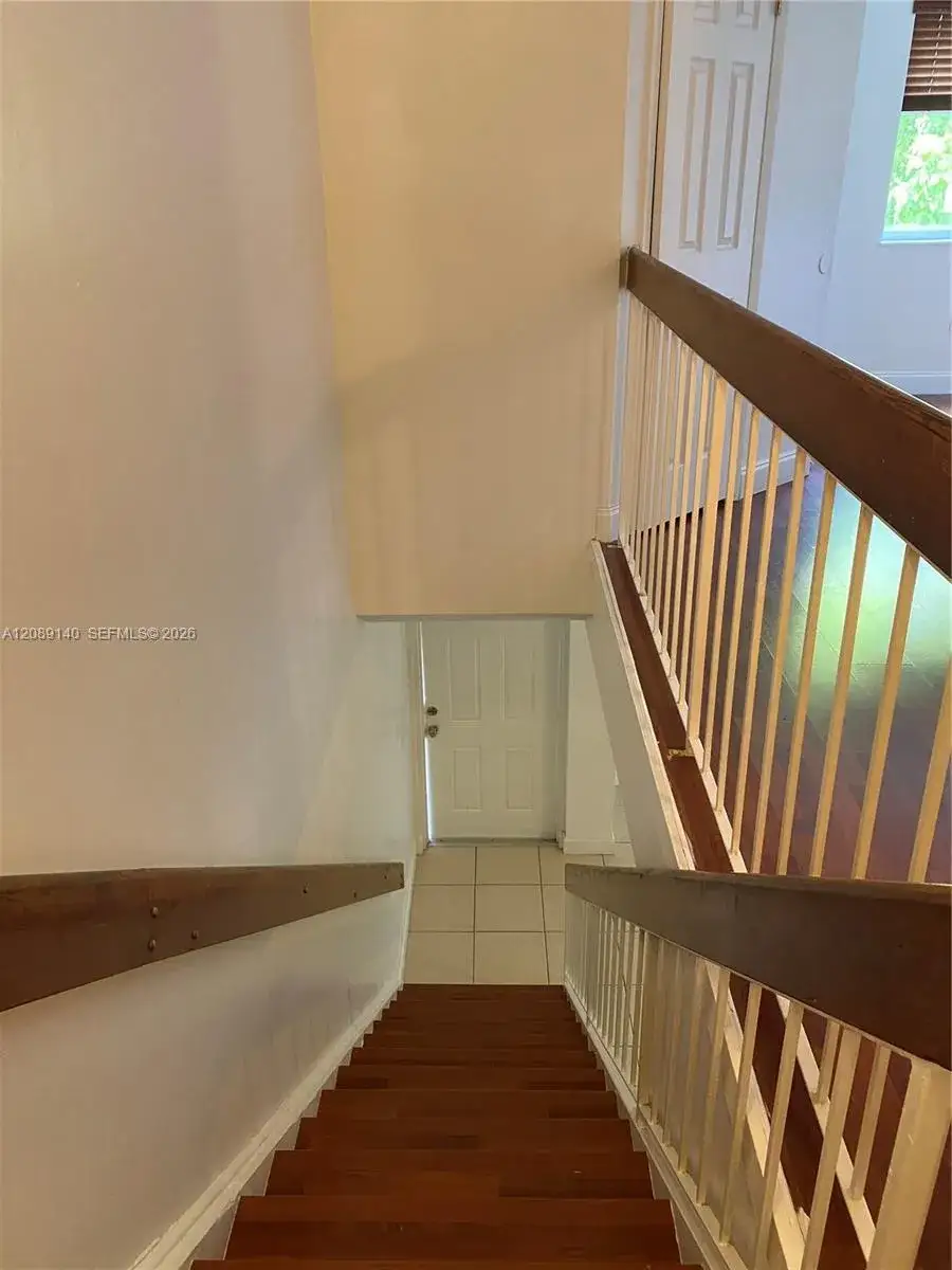 1 bedroom 1 bath Residential Lease for rent at 17455 NW 67th Ct # 17, Hialeah FL 33015