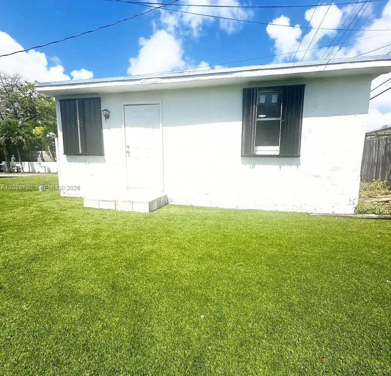 2 bedroom 1 bath Residential Lease for rent at 6537 SW 39 terrace # 2, Miami FL 33155