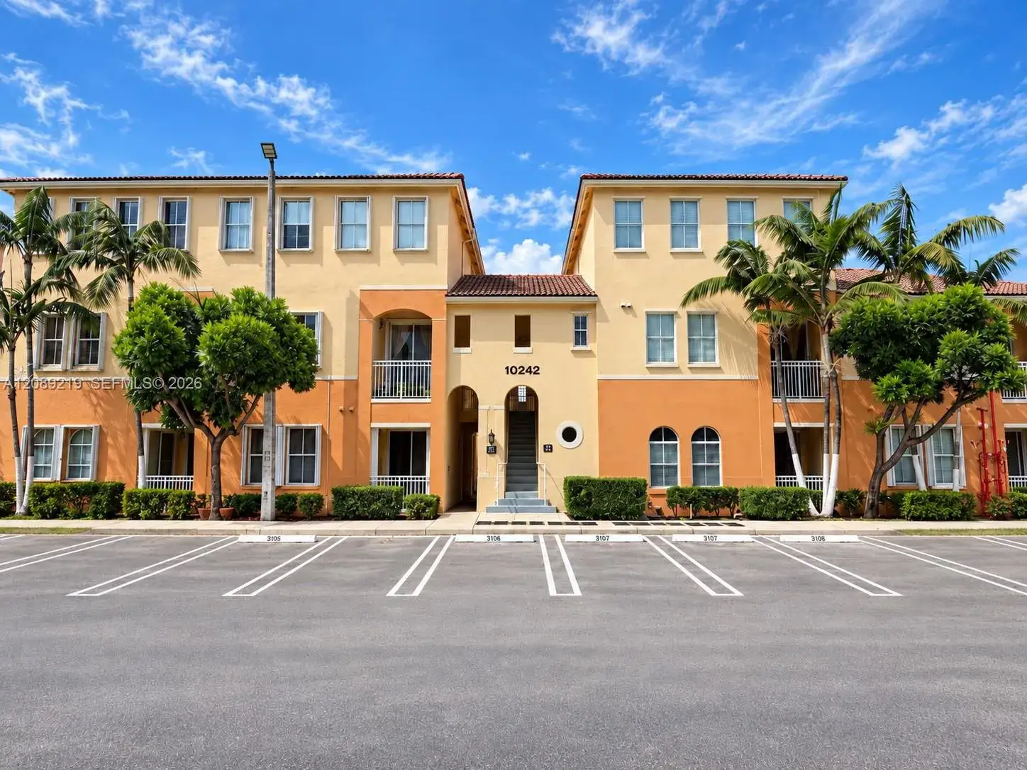 3 bedroom 2 bath Residential for sale at 10242 NW 7th St # 203, Miami FL 33172