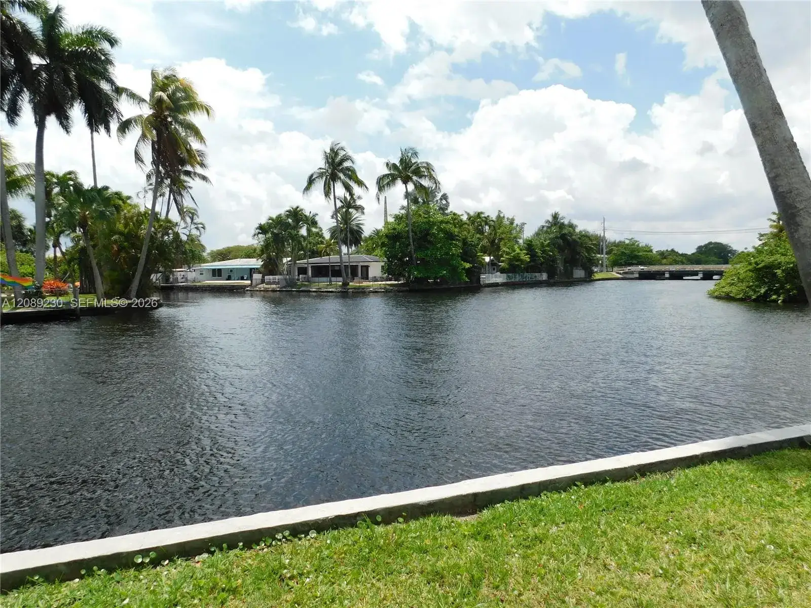 3 bedroom 2 bath Residential for sale at 108 NE 30th St, Wilton Manors FL 33334