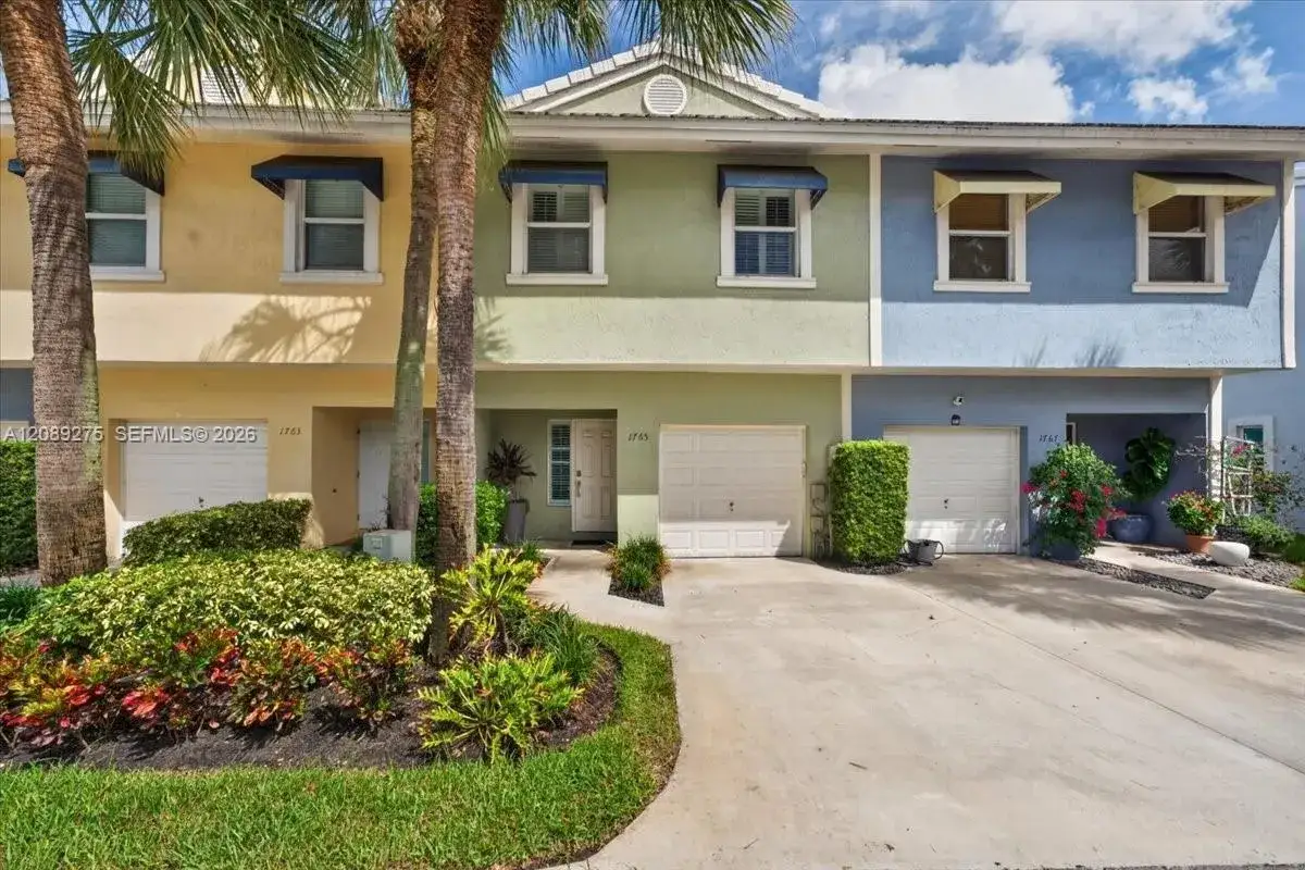 2 bedroom 2 bath Residential for sale at 1765 NE 4th Ave # E3, Fort Lauderdale FL 33305