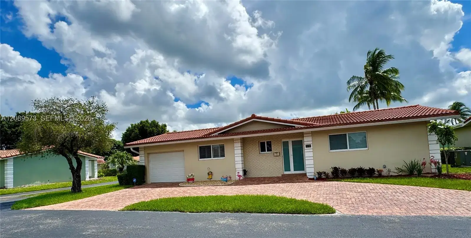 2 bedroom 2 bath Residential for sale at 7190 E Tropical Way, Plantation FL 33317