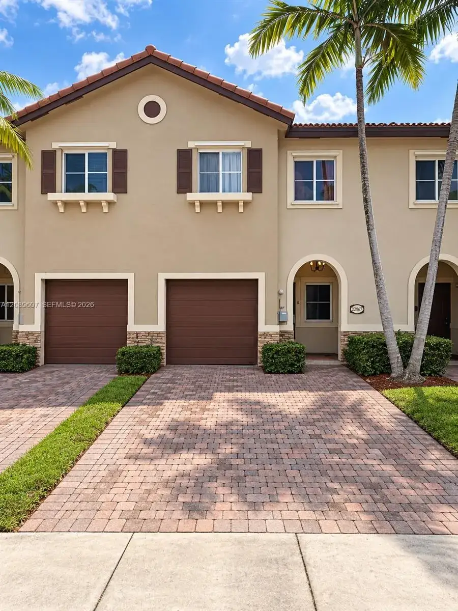 3 bedroom 2 bath Residential for sale at 22067 SW 88th Path, Cutler Bay FL 33190