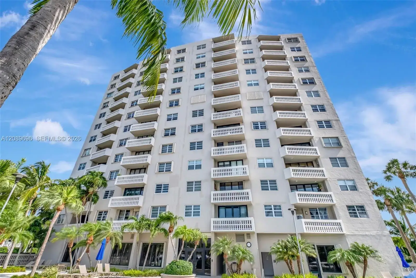 2 bedroom 2 bath Residential for sale at 90 Edgewater Dr # 327, Coral Gables FL 33133