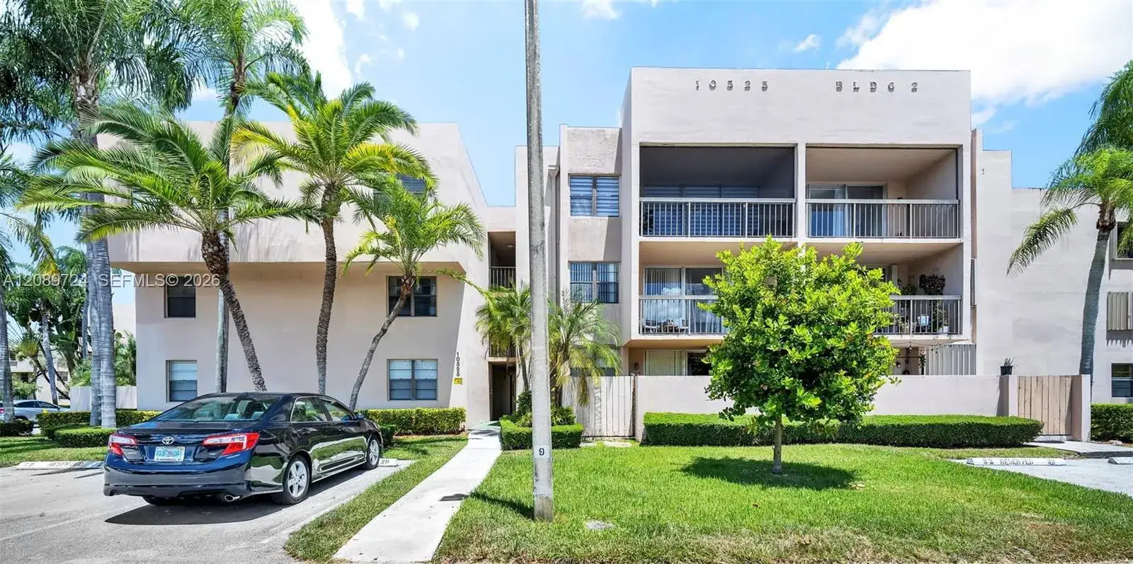 2 bedroom 2 bath Residential for sale at 10525 SW 112th Ave # 113, Miami FL 33176