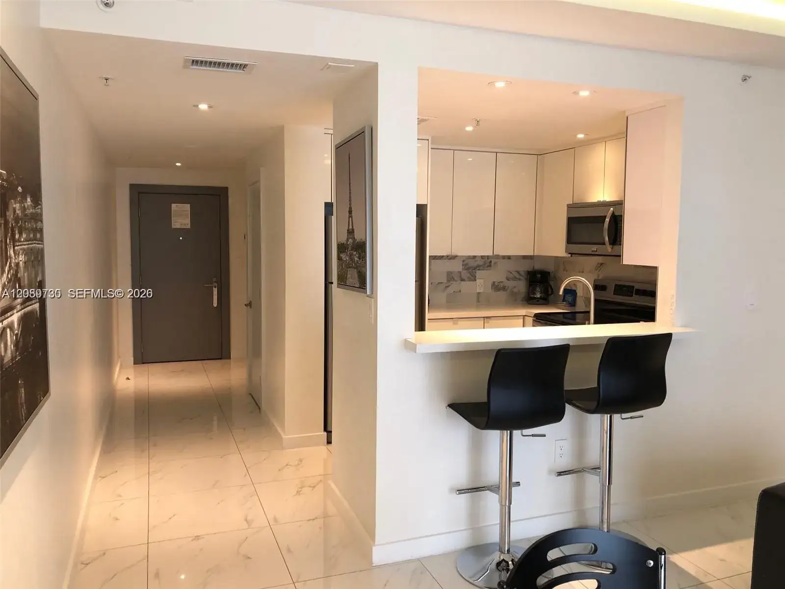 1 bedroom 1 bath Residential Lease for rent at 185 SE 14th Ter # 2001, Miami FL 33131