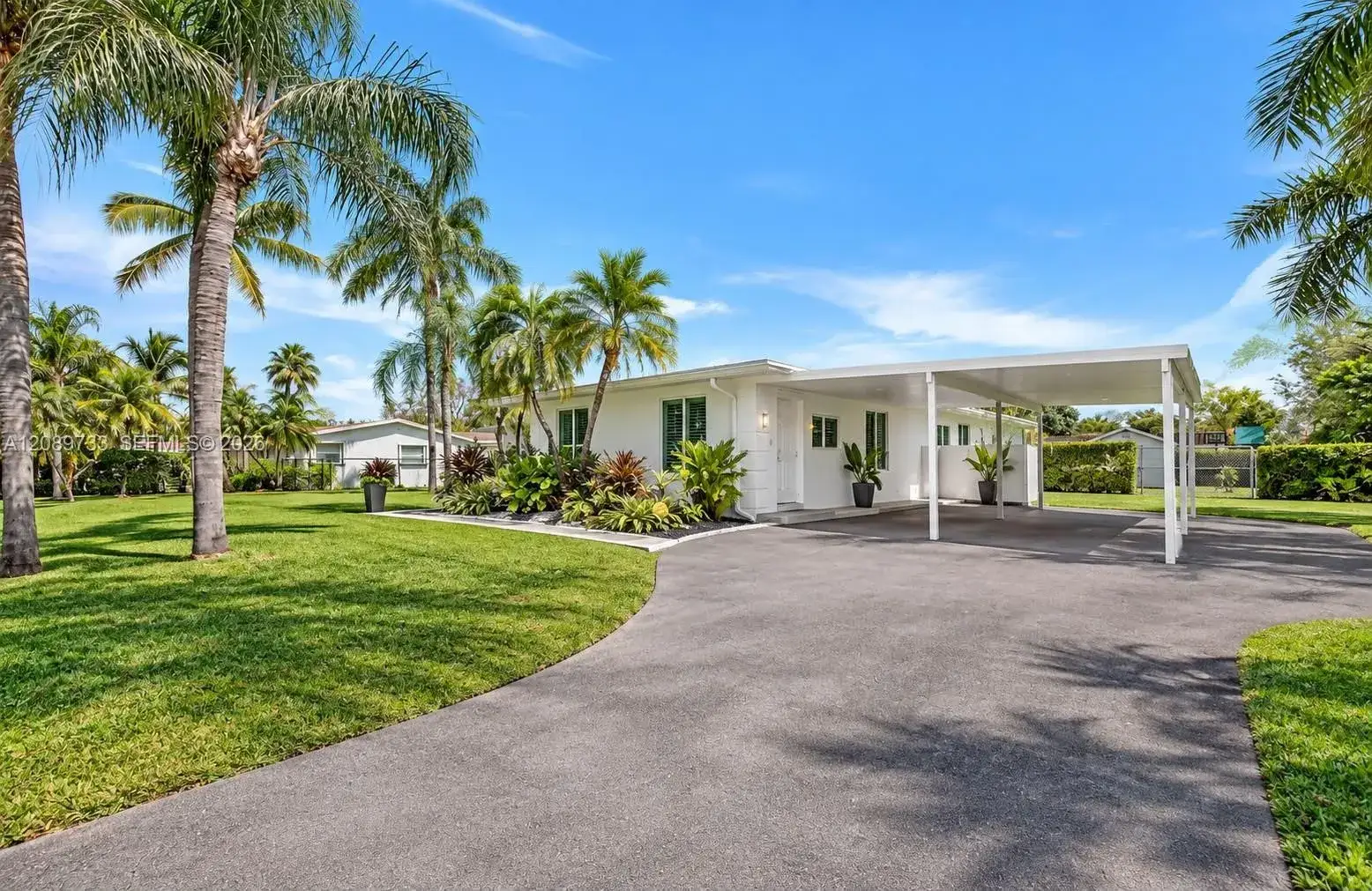 4 bedroom 2 bath Residential for sale at 15725 SW 89th Ave, Palmetto Bay FL 33157