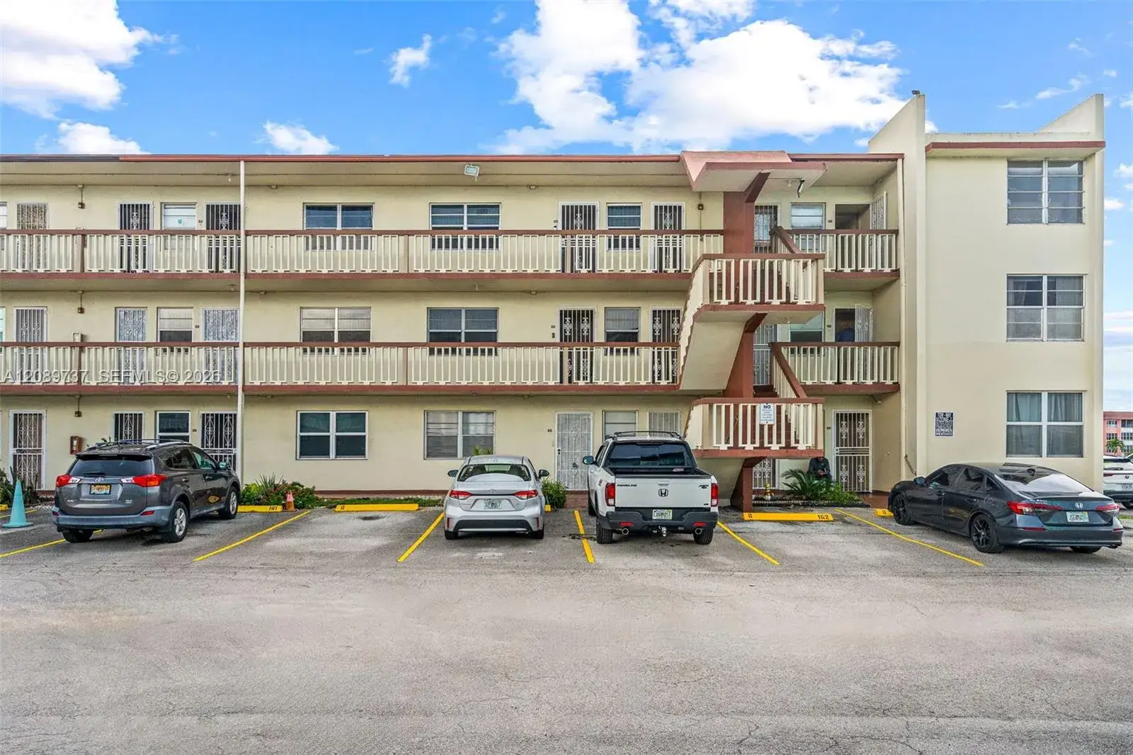 2 bedroom 2 bath Residential for sale at 1481 NE Miami Gardens Dr # 363, Miami FL 33179
