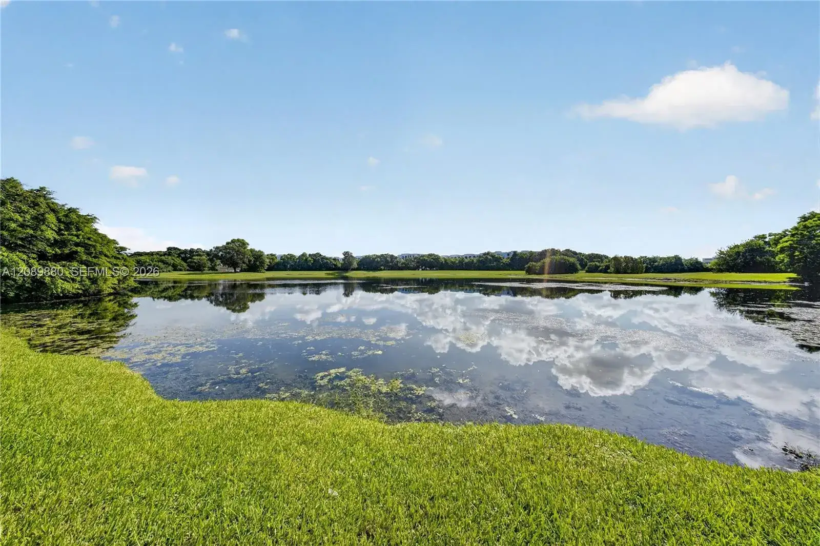 3 bedroom 2 bath Residential for sale at 9686 Fontainebleau Blvd # 106, Miami FL 33172