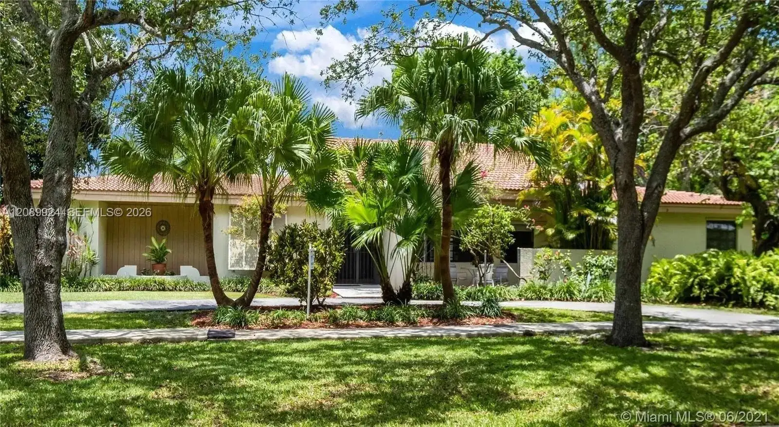 4 bedroom 2 bath Residential for sale at 17631 SW 77th Ave, Palmetto Bay FL 33157