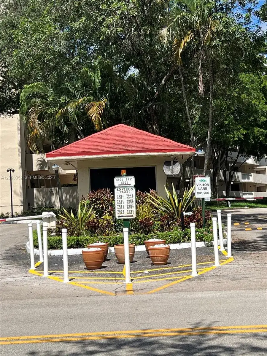 2 bedroom 2 bath Residential for sale at 6921 Environ Blvd # 3O, Lauderhill FL 33319