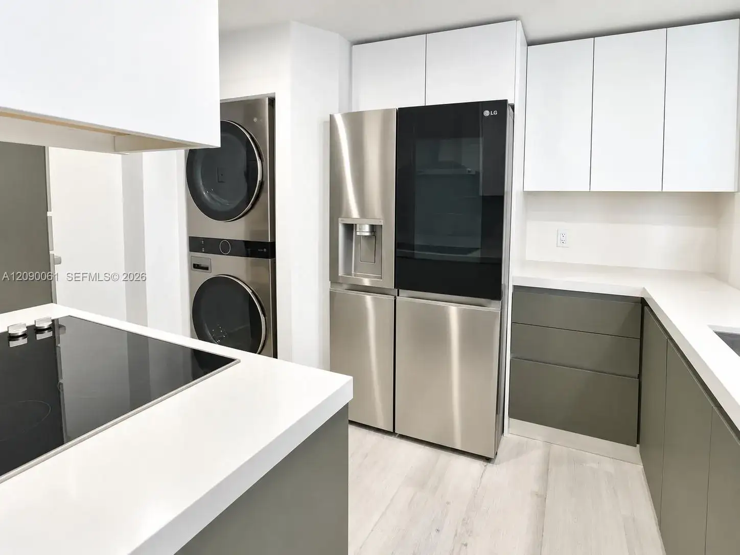 2 bedroom 2 bath Residential Lease for rent at 701 Brickell Key Blvd # 1111, Miami FL 33131