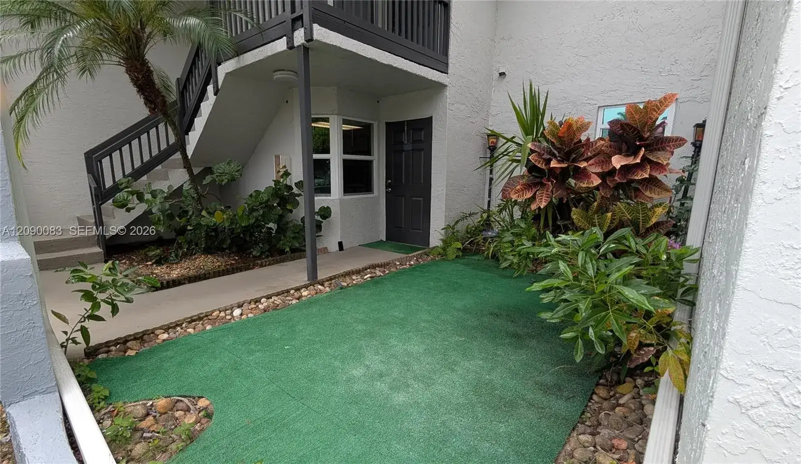 1 bedroom 1 bath Residential for sale at 211 SW 113th Way # 211, Pembroke Pines FL 33025