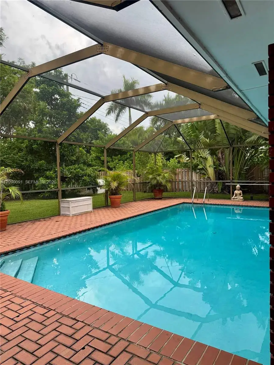 1 bath Residential Lease for rent at 8800 SW 151st St # 0, Palmetto Bay FL 33176