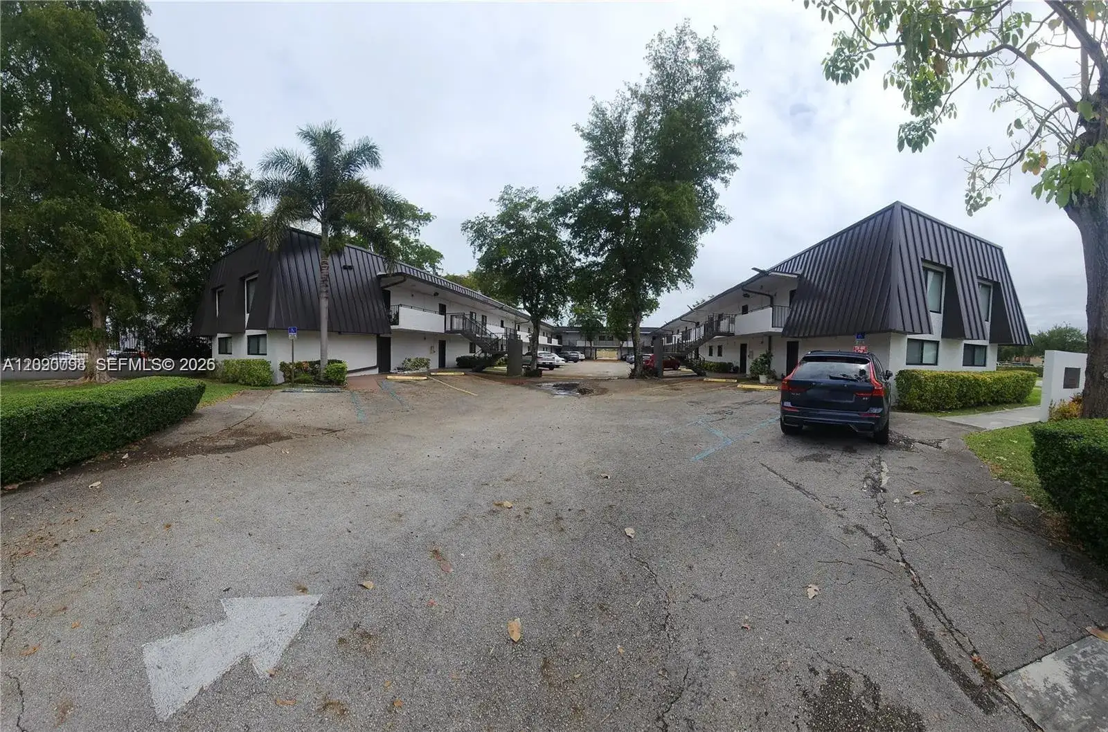 2 bedroom 1 bath Residential Lease for rent at 19600 SW 110th Ct # 112, Cutler Bay FL 33157