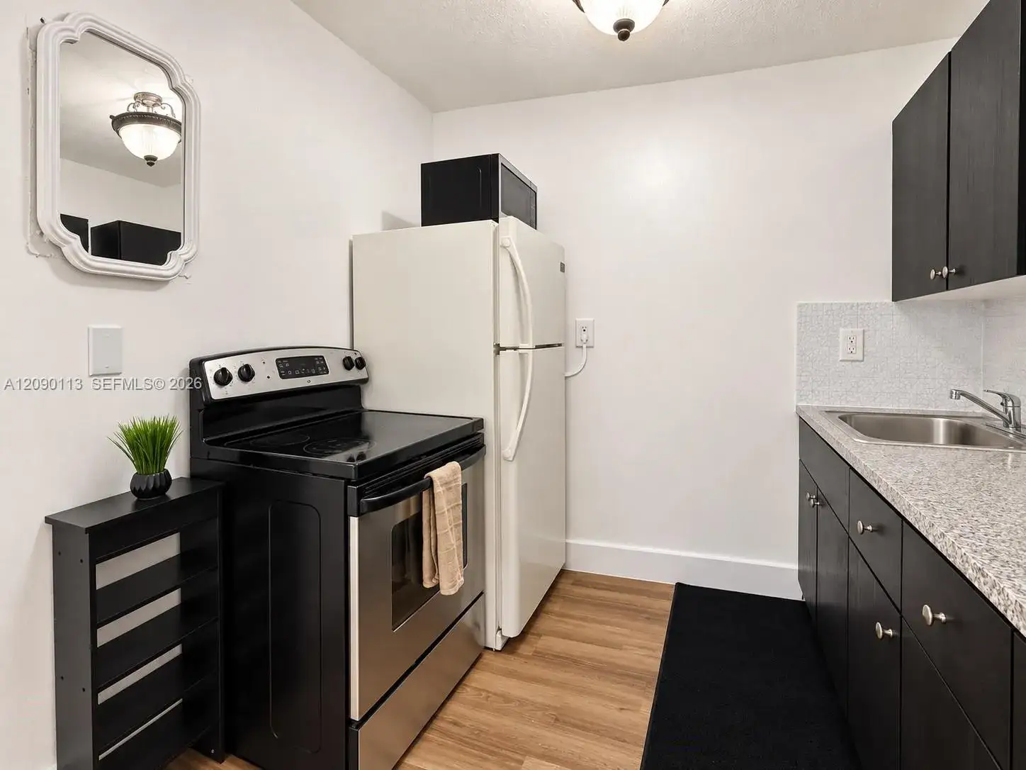 1 bedroom 1 bath Residential Lease for rent at 6950 NW 8th Ave # 4, Miami FL 33150