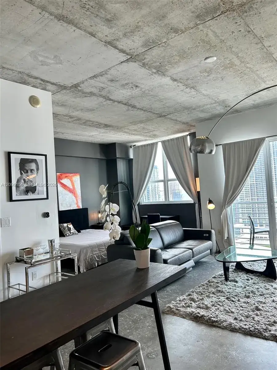 1 bedroom 1 bath Residential Lease for rent at 133 NE 2nd Ave # 3309, Miami FL 33132