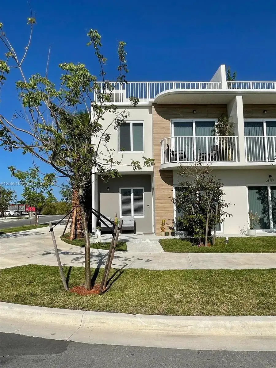 3 bedroom 2 bath Residential Lease for rent at 25731 SW 144th Ave # 25731, Homestead FL 33032