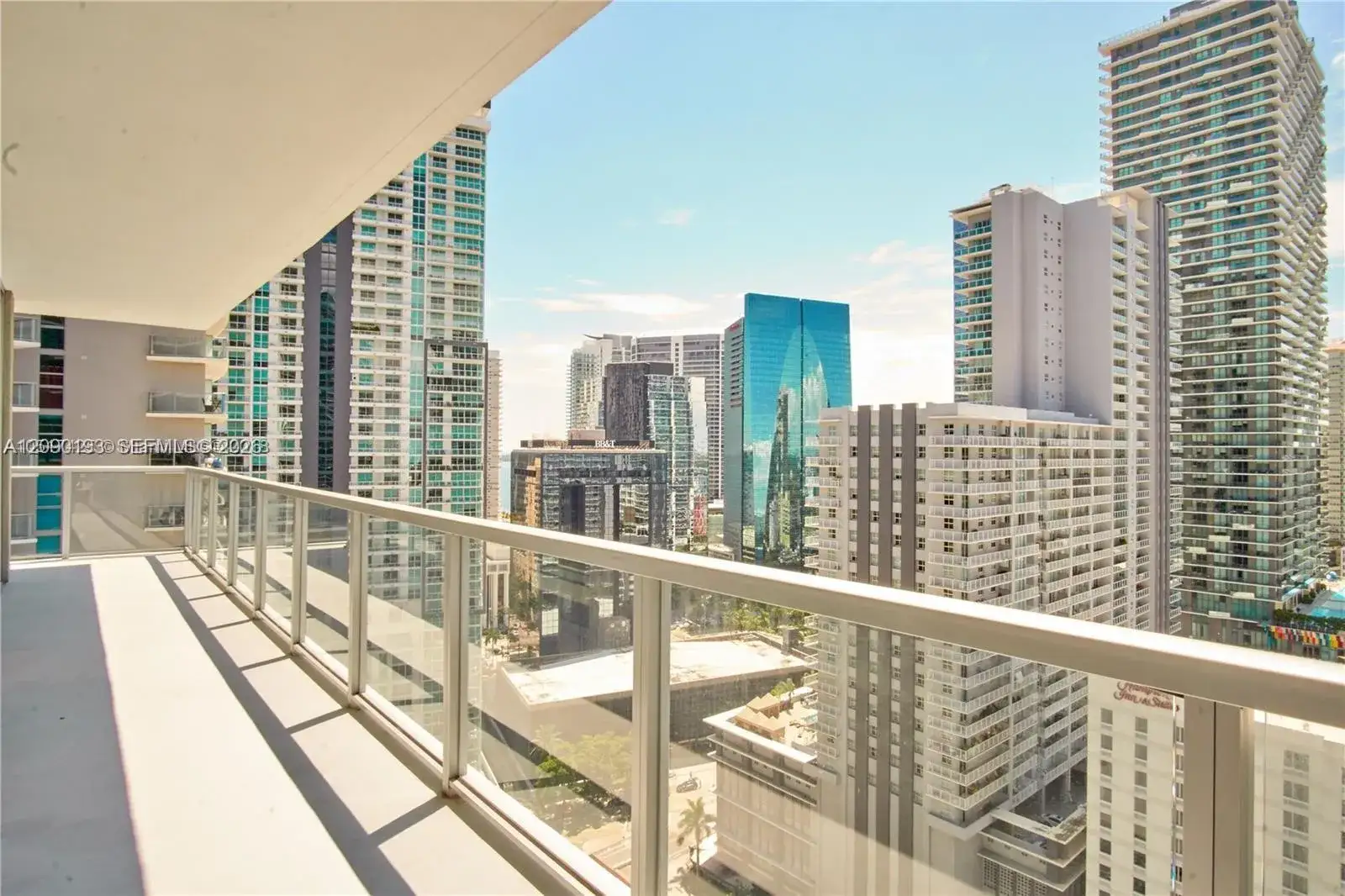 2 bedroom 2 bath Residential Lease for rent at 1111 SW 1st Ave, Miami FL 33130