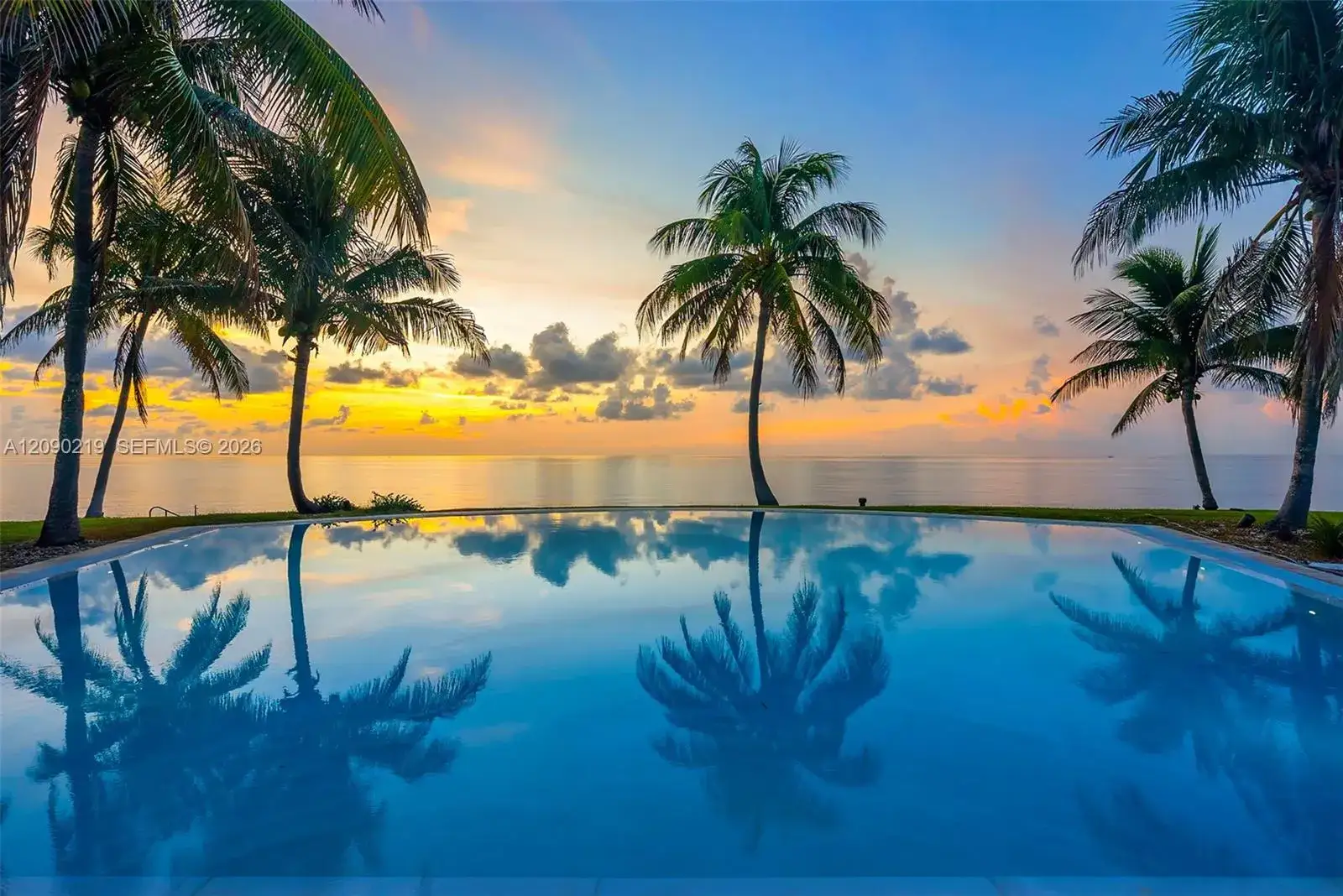 5 bedroom 7 bath Residential for sale at 960 S Ocean Blvd, Manalapan FL 33462