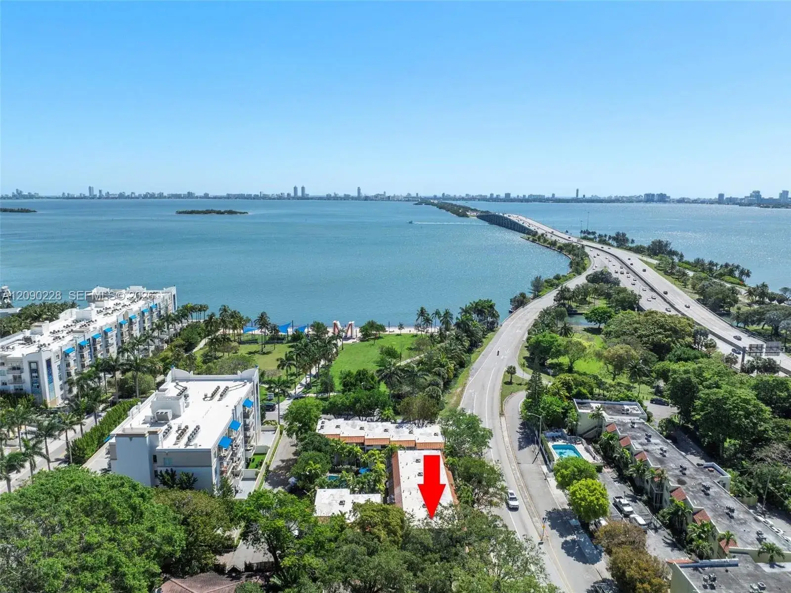515 NE 38th St # 10, Miami FL 33137