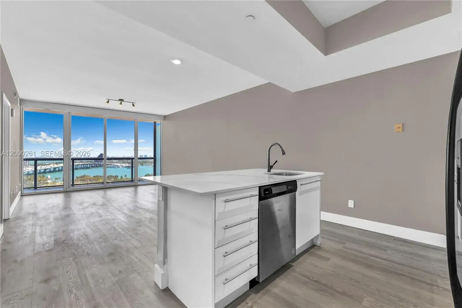 1 bedroom 1 bath Residential for sale at 888 Biscayne Blvd # 1710, Miami FL 33132