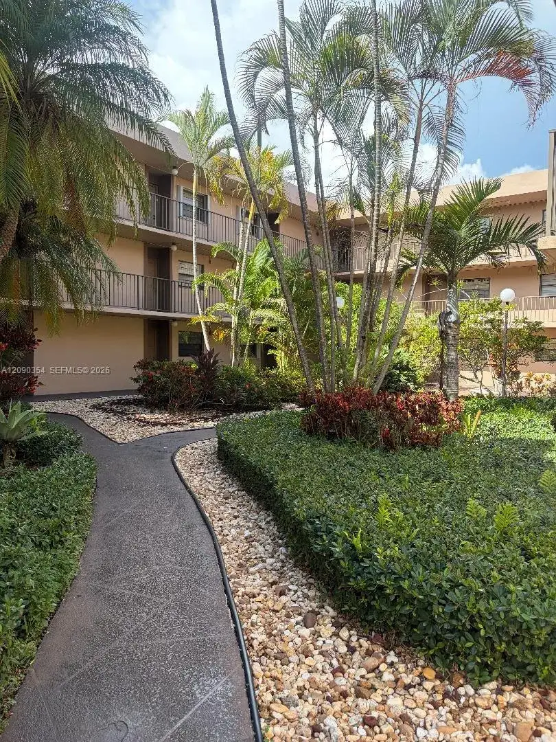 10975 SW 107th St # 313, Miami FL 33176