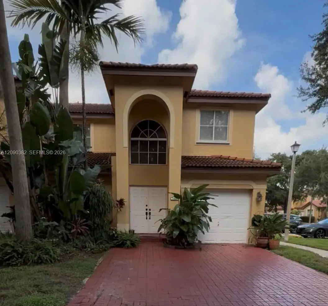 3 bedroom 2 bath Residential for sale at 195 Sable Palm Way, Davie FL 33325