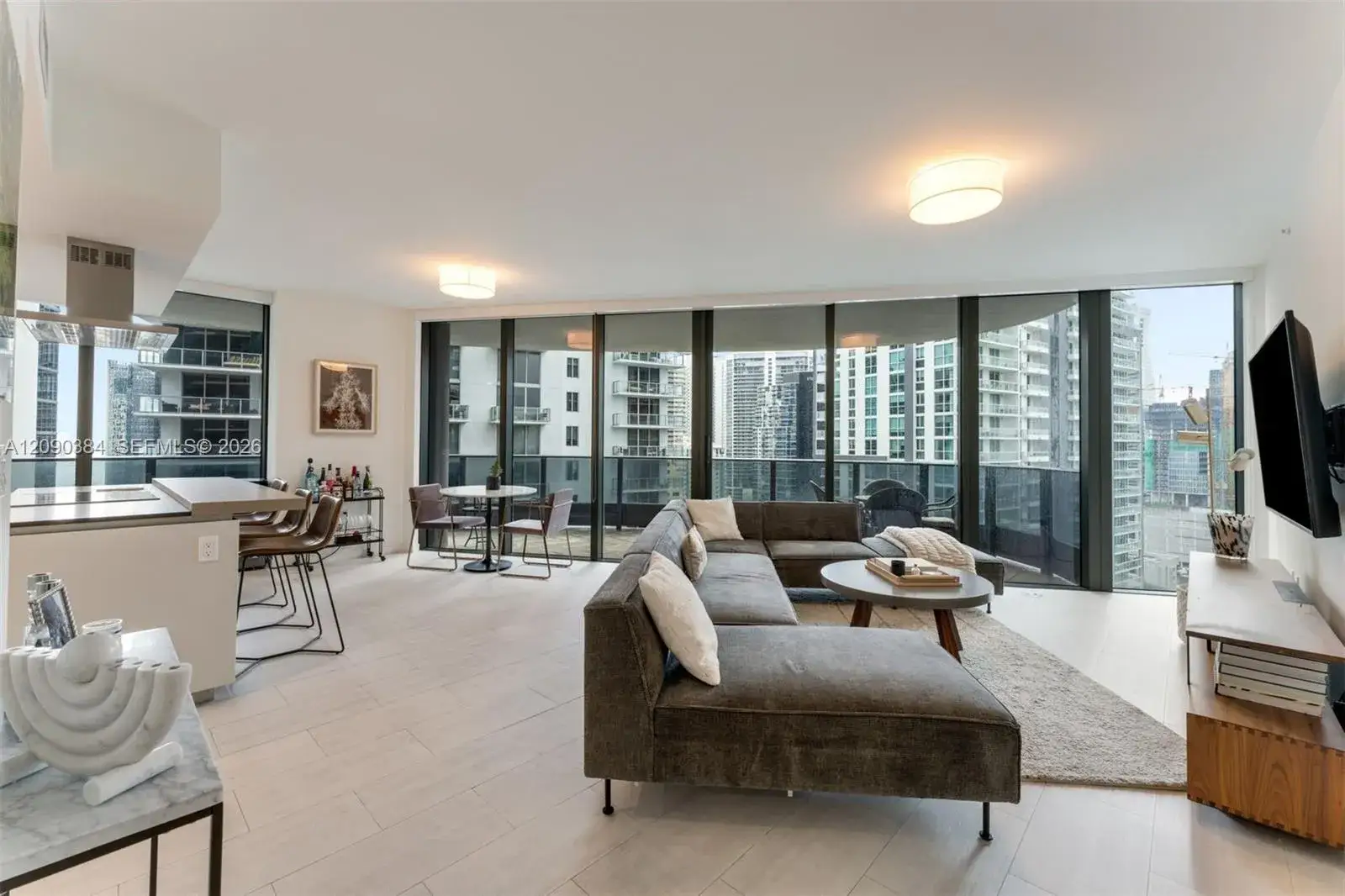 2 bedroom 2 bath Residential for sale at 1000 Brickell Plz # 2401, Miami FL 33131