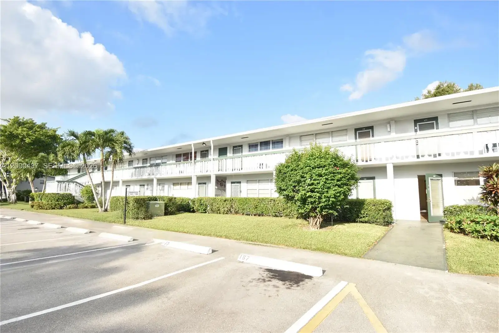 167 Oakridge L # 167, Deerfield Beach FL 33442
