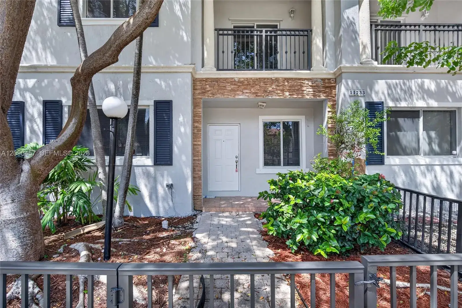 3 bedroom 2 bath Residential for sale at 11233 SW 231st Ln, Miami FL 33170