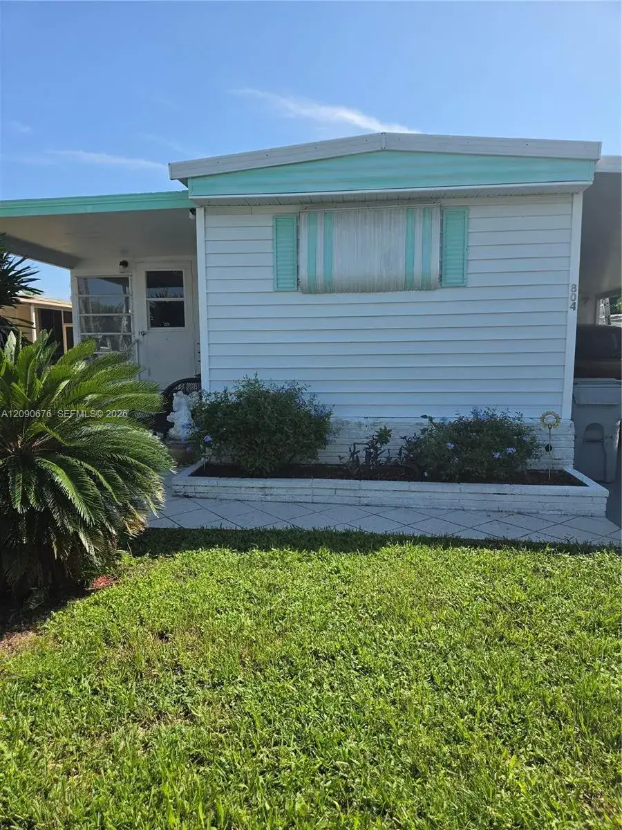 2 bedroom 2 bath Residential for sale at 804 Par Drive, Pompano Beach FL 33069