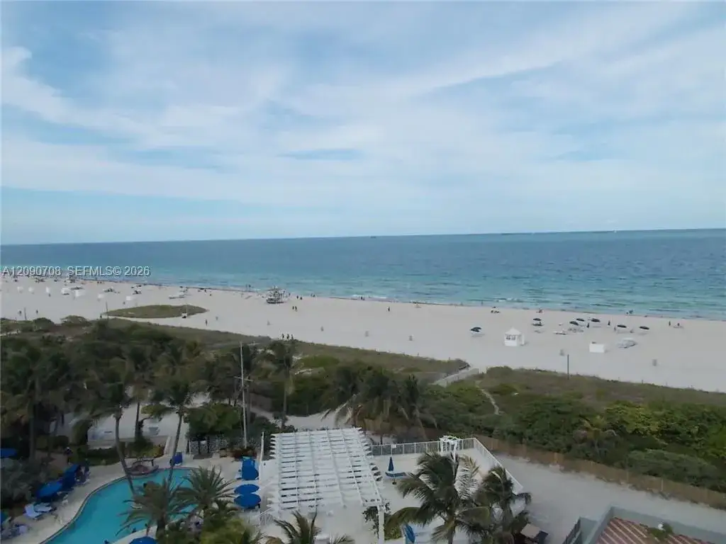 1 bedroom 1 bath Residential Lease for rent at 401 Ocean Dr # 1021, Miami Beach FL 33139